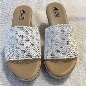 Cliffs by White Mountain Women's Biankka Platform White Sandals Size 9